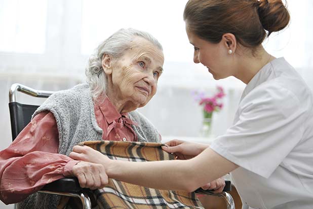 Life-Expectancy-Compression-impact-of-moving-into-long-term-care-facility-on-length-of-life-618x412